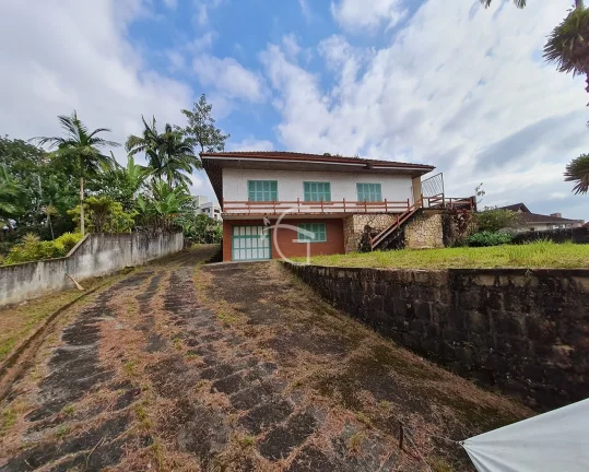 Imagem Terreno amplo com 2045 m² no Anita Garibaldi, analisa permuta parcial.