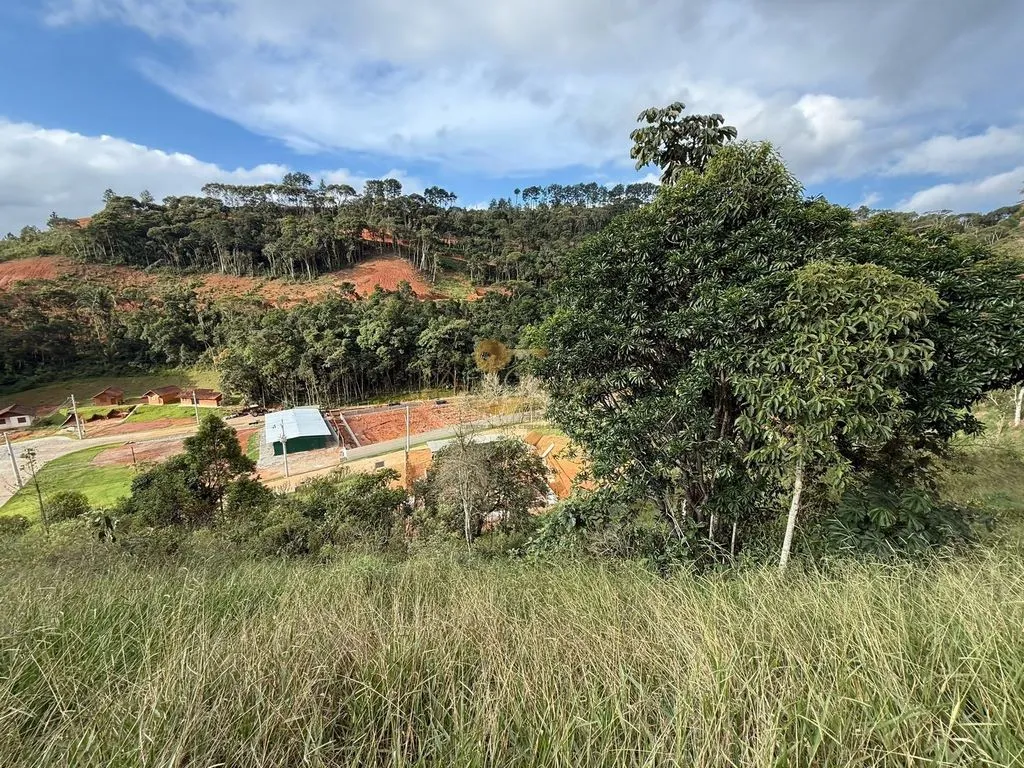 Imagem Terreno em Condomínio para Venda em Teresópolis / RJ no bairro Albuquerque