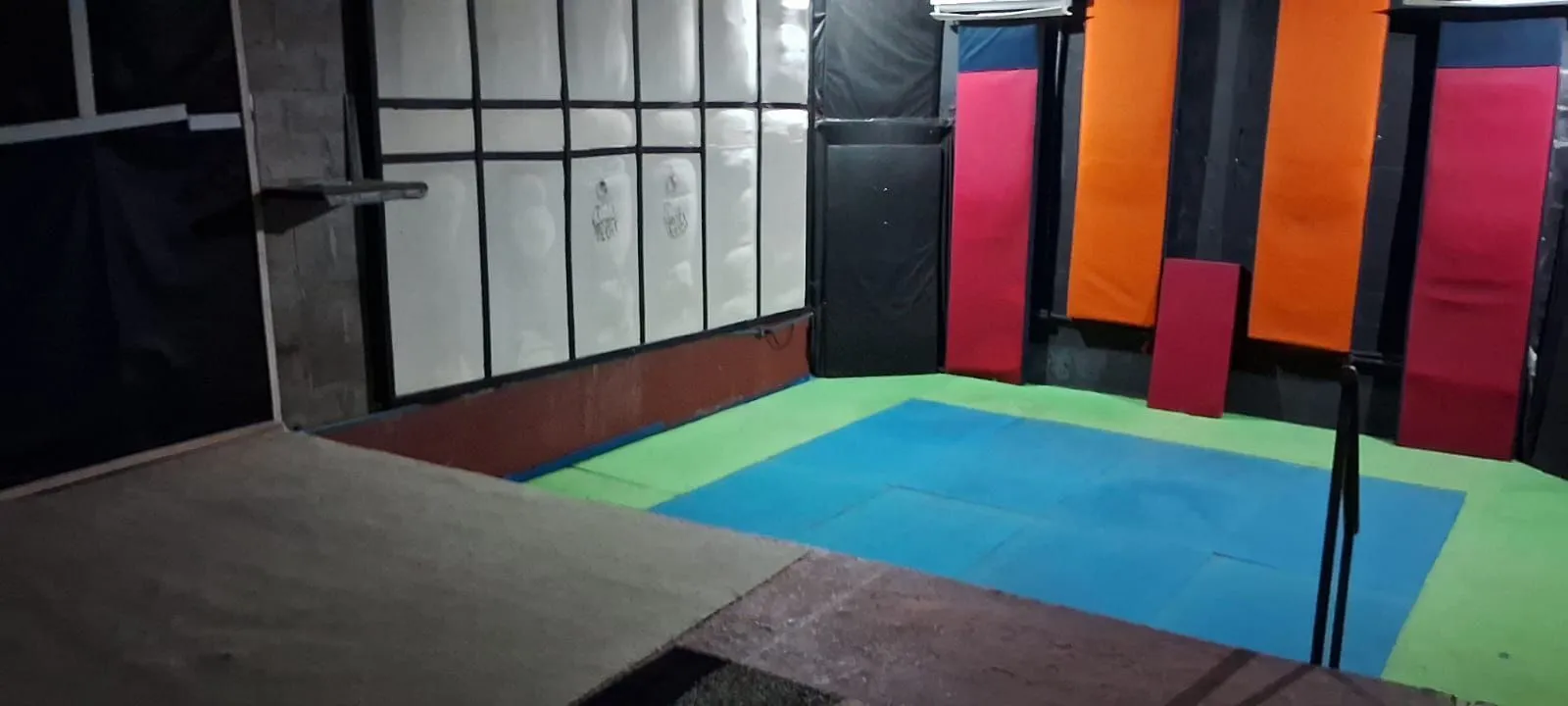 Imagem Casa Comercial Reformada no Bairro Rio Branco