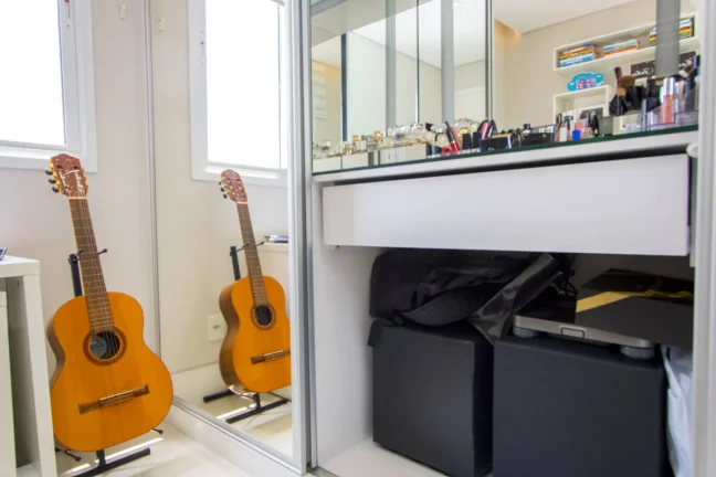 Imagem Apartamento 80 m² 3 Dormitórios sendo 1 Suite e 2 Vagas de Garagens.