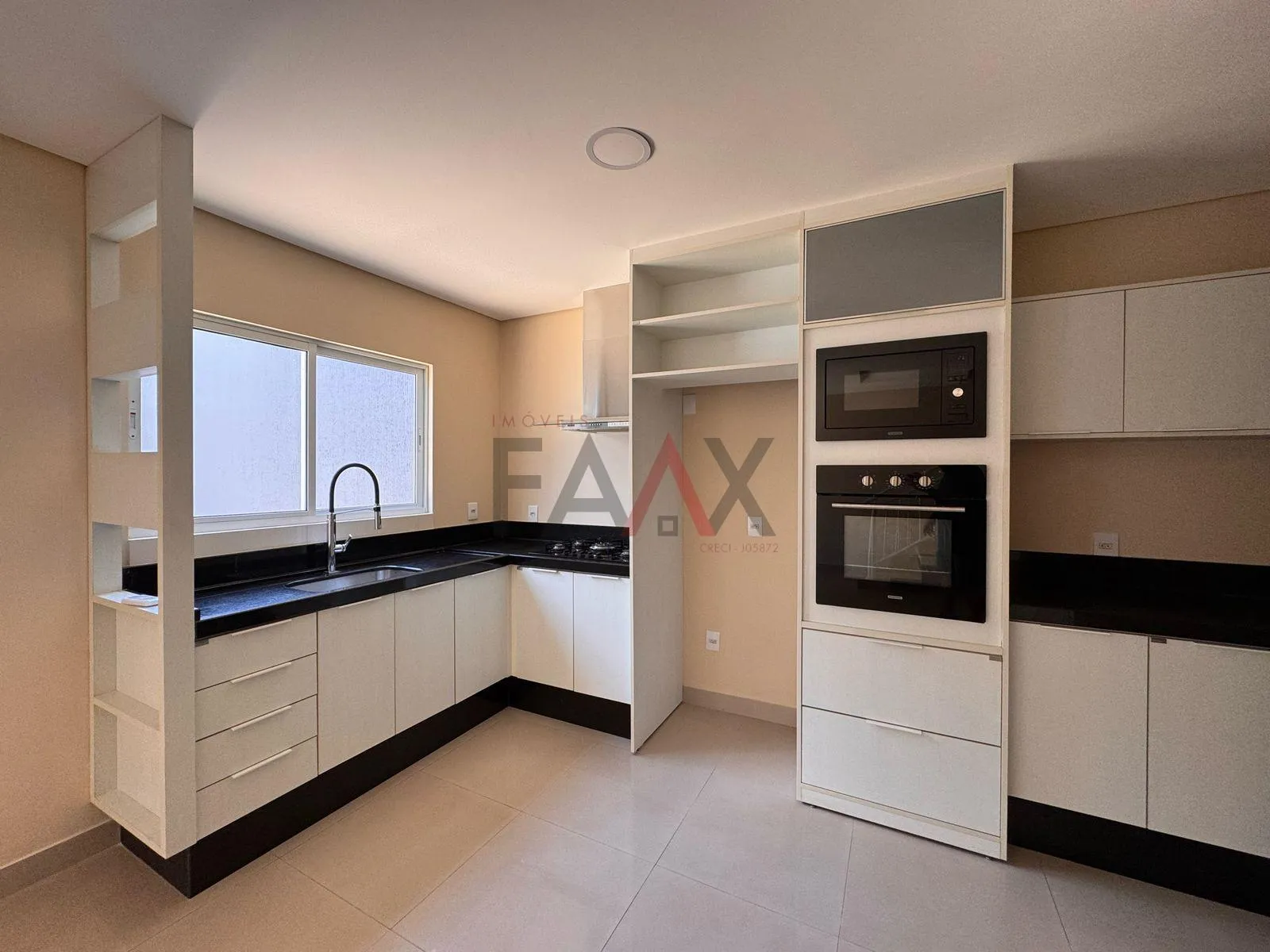 Imagem Sobrado com 3 dormitórios à venda,159.33 m², SANTANA, GUARAPUAVA - PR