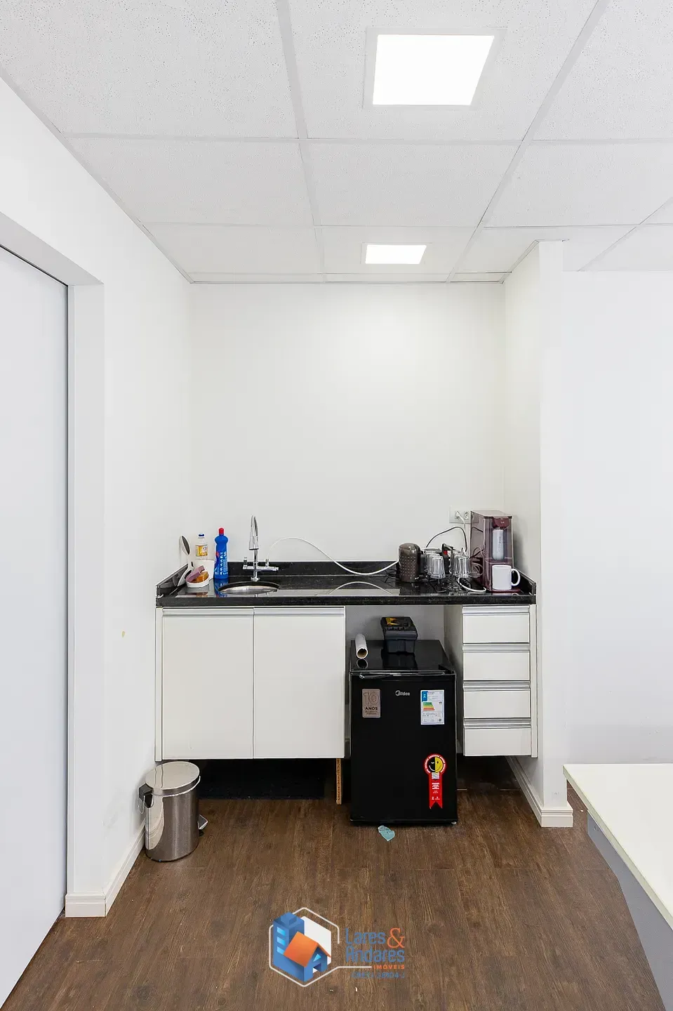 Imagem Conjunto comercial para venda em Várzea da Barra Funda, 68m²