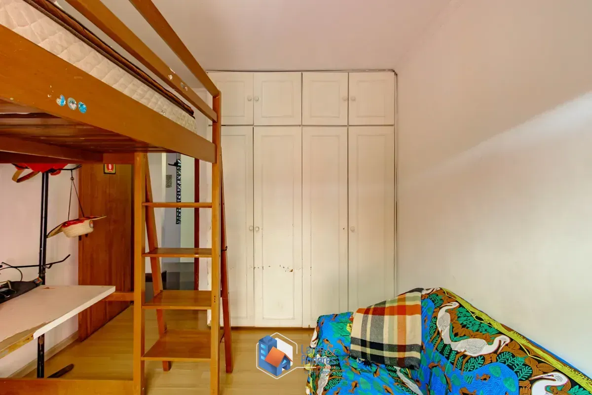 Imagem Casa para venda em Vila Pirajussara com 3 quartos, sendo 1 suíte, 300m²