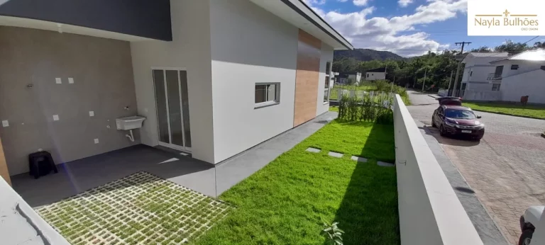 Imagem CASA RESIDENCIAL em SÃO JOSÉ - SC, FORQUILHAS