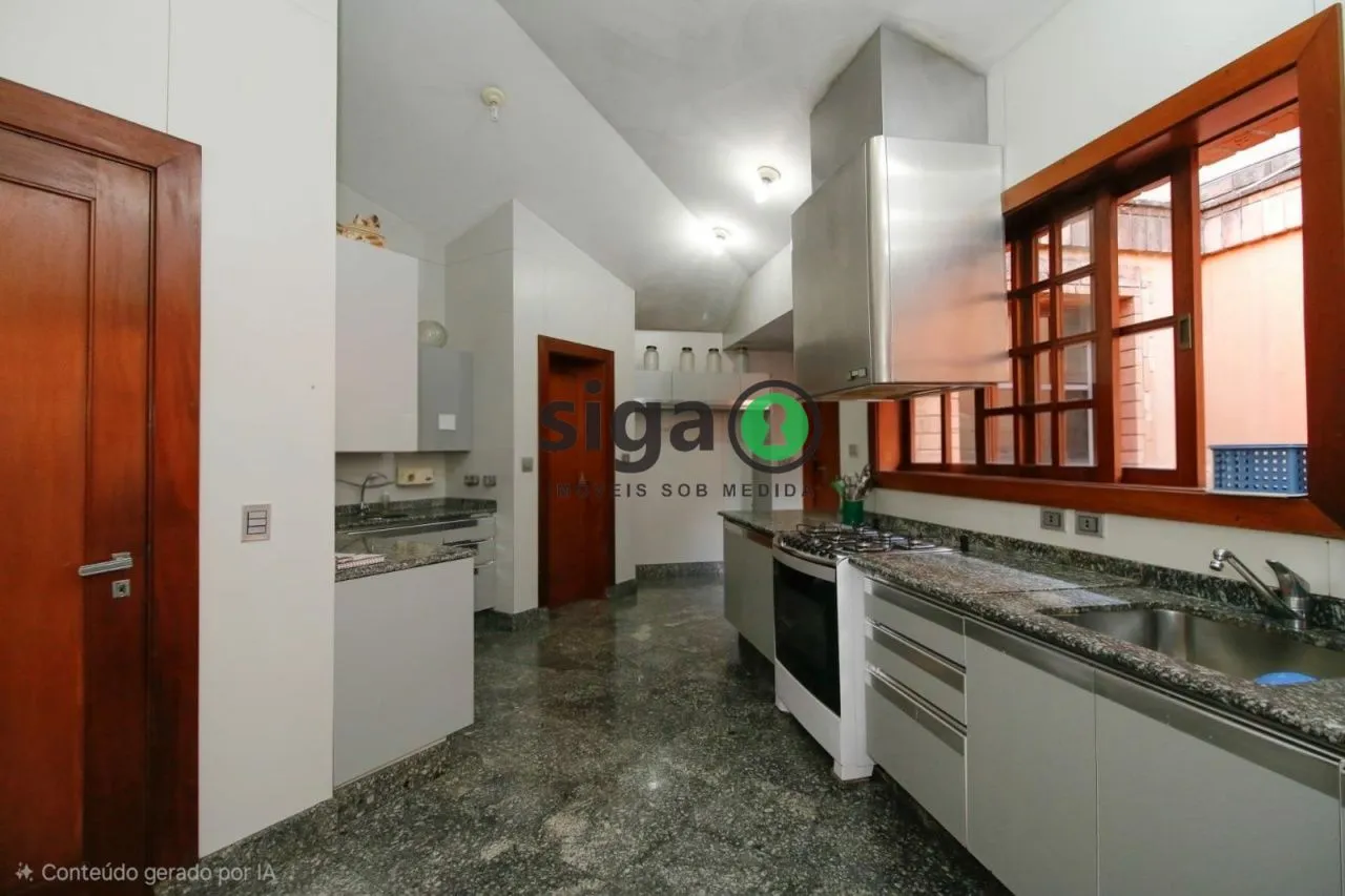 Imagem Casa a venda em Rua fechada no Morumbi com 4 quartos