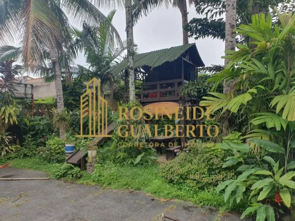 Imagem Casa à Venda na Praia das Palmeiras – Conforto, Praticidade bem localizada.