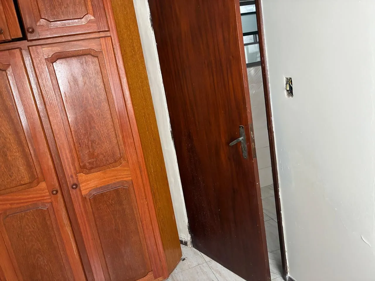 Imagem Excepcional Apartamento com 3 dormitórios no centro de Canoas.