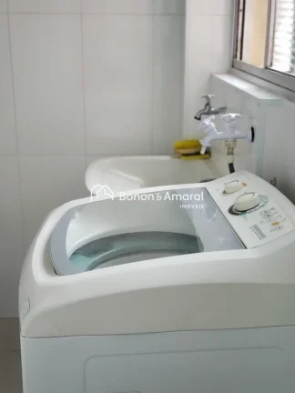 Imagem Este imóvel conta com dois dormitórios, dois banheiros, sala de estar integrada à sala de jantar,...
