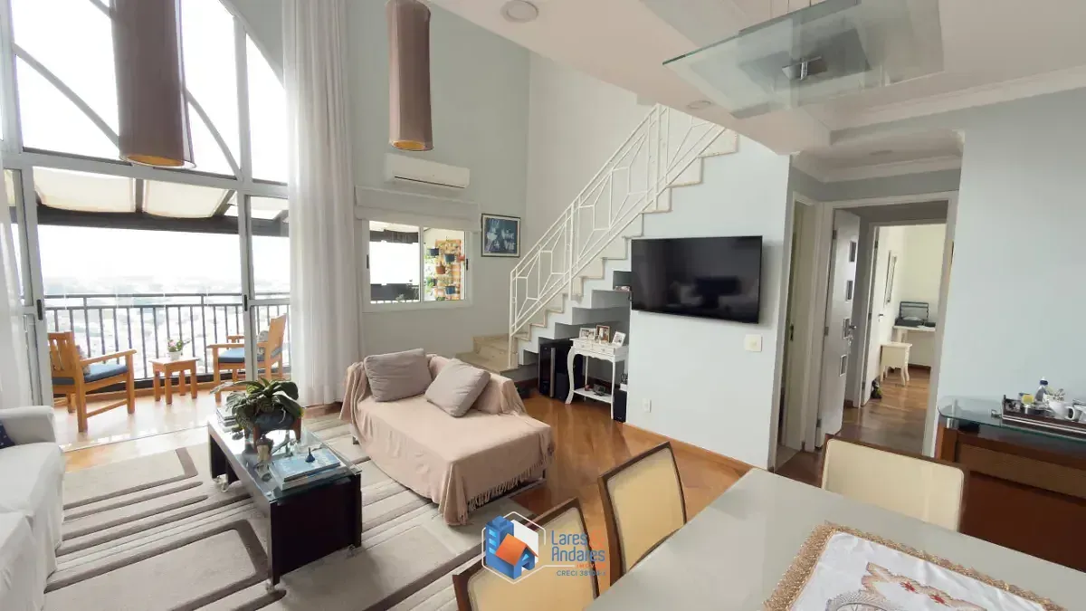 Imagem Duplex para venda em Saúde com 4 quartos, sendo 4 suítes, 188m²