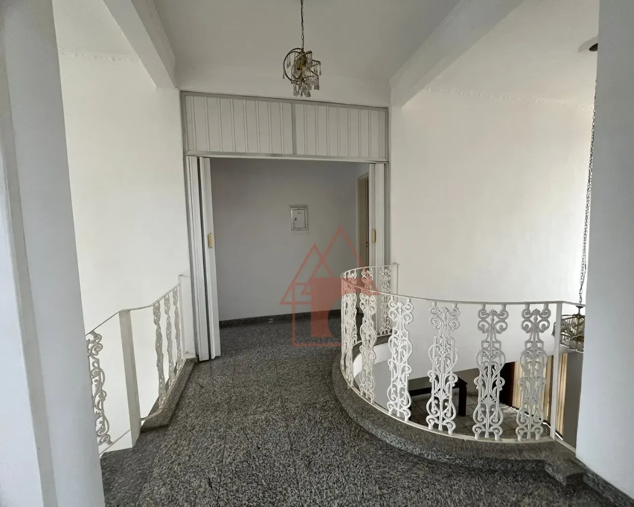 Imagem Sobrado com 4 Quartos à Venda, 367 metros em Vila Ponte Nova - Cubatão