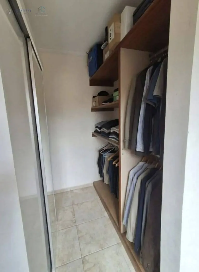 Imagem Sobrado com 4 Dormitórios, Suítes com Closet e Piscina.