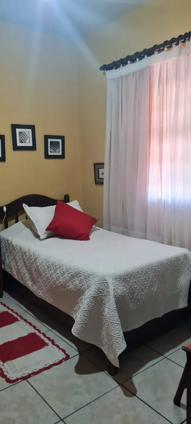 Imagem Casa à venda 3 Quartos, 1 Suite, 2 Vagas, 204M², Jardim Rosely, Pindamonhangaba - SP