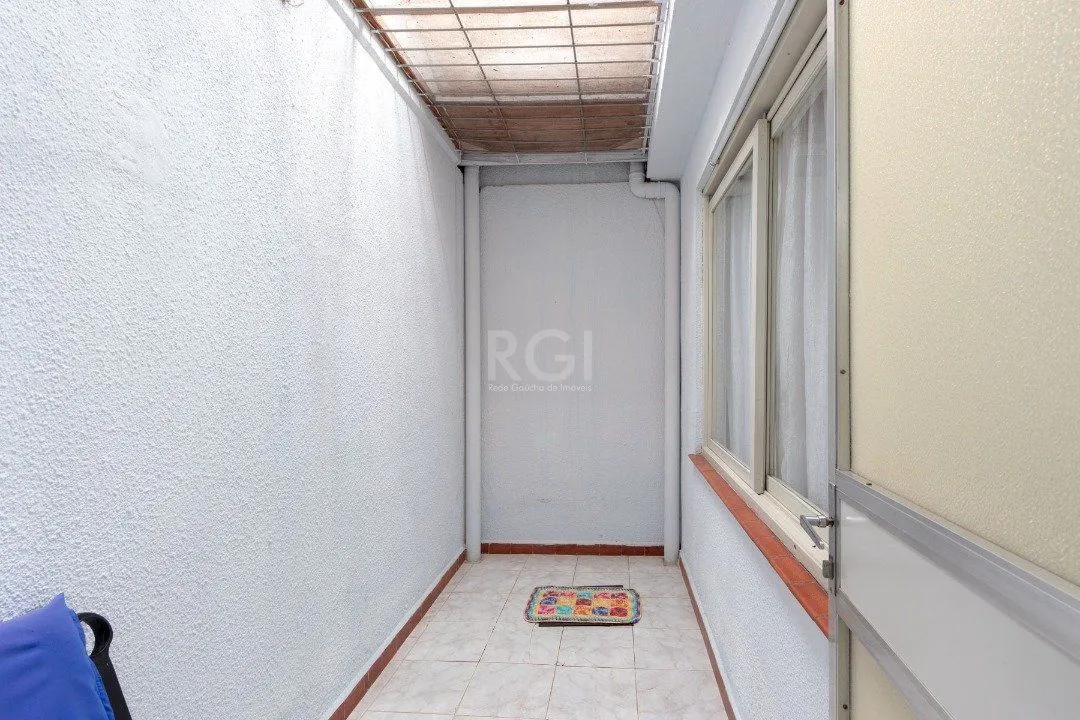 Imagem Casa para Venda - 160m², 3 dormitórios, sendo 2 suites, 3 vagas - Cristal