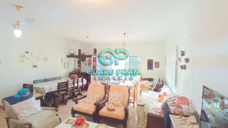 Imagem Casa com piscina em rua fechada