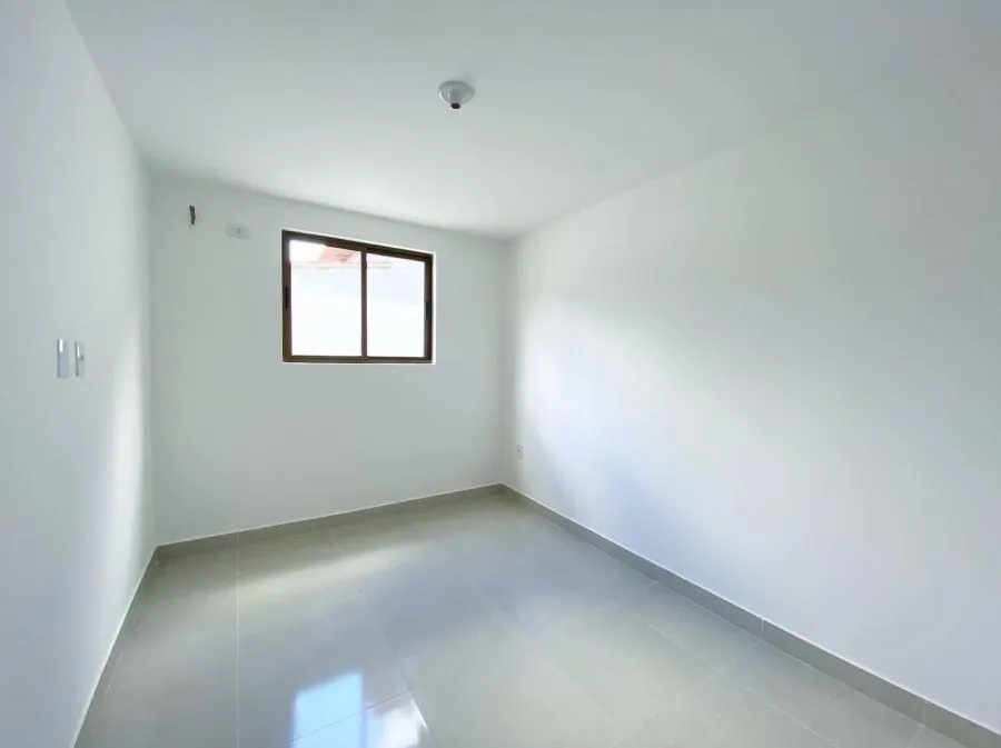 Imagem Excelente apartamento com 3 quartos no bairro da Torre!