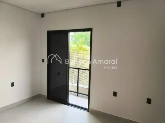 Imagem Sobrado em condomínio tranquilo com 2 suítes com armários e varanda , box no banheiros , sala par...