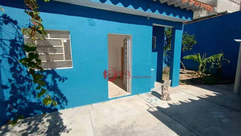 Imagem Casa com 65 metros quadrados, sala, cozinha, 2 quartos, 3 banheiros, 4 vagas de garagem , com edícula