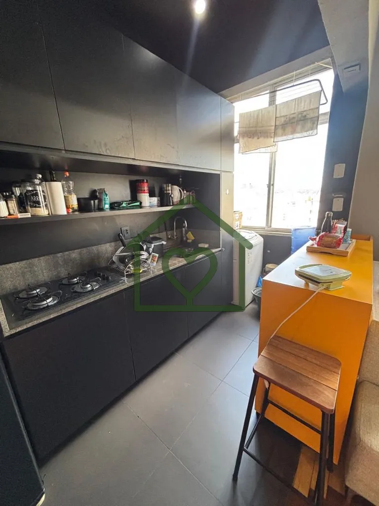 Imagem Vendo apartamento totalmente mobiliado e equipado, na Praça Conde esquina Duque de Caxias, a poucos...
