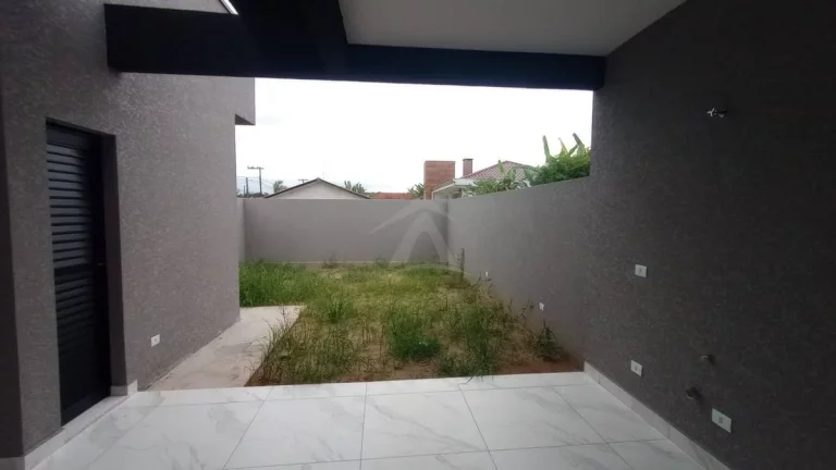 Imagem CASA, 3 QUARTOS SENDO 1 SUÍTE, BAL. VELEIROS