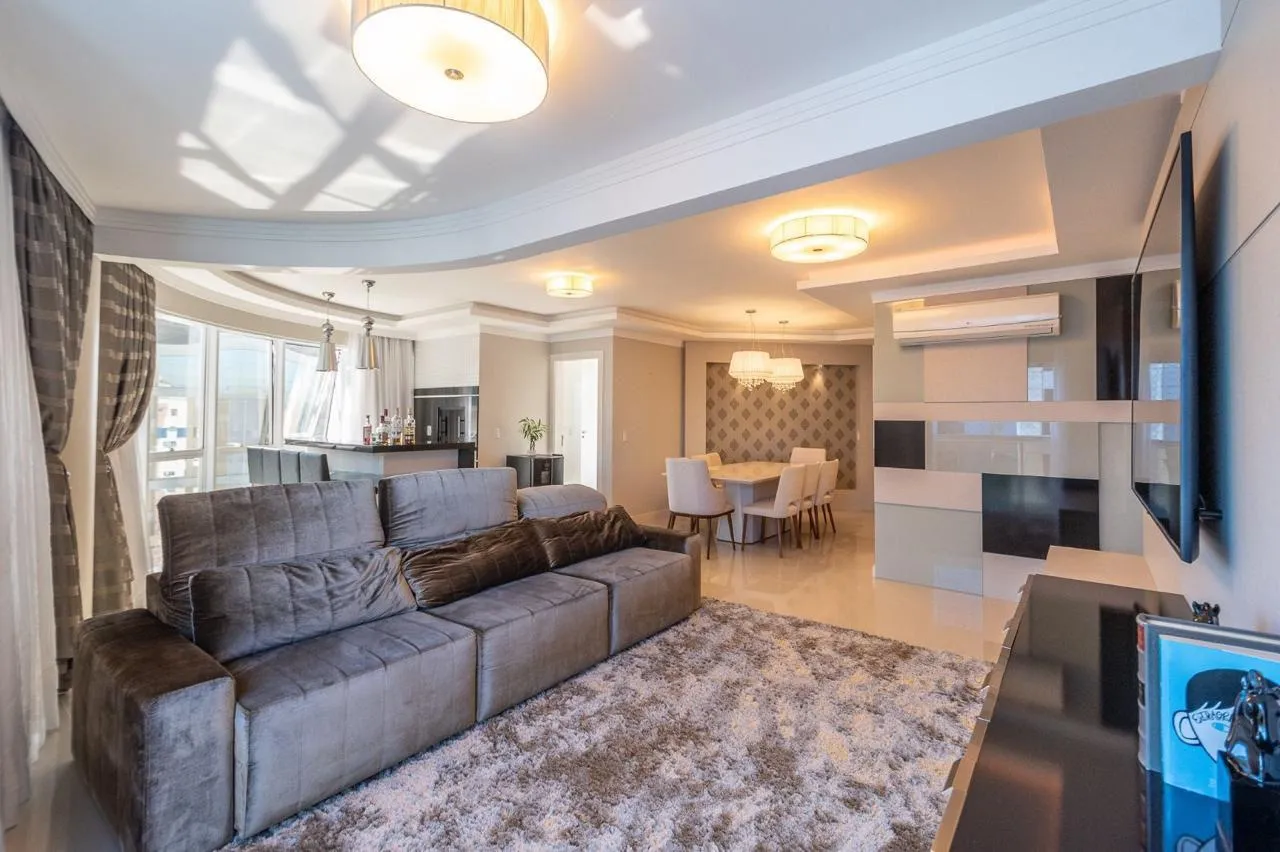 Imagem Apartamento com vista para o mar à venda com 202m2 por R$ 3.900.000,00