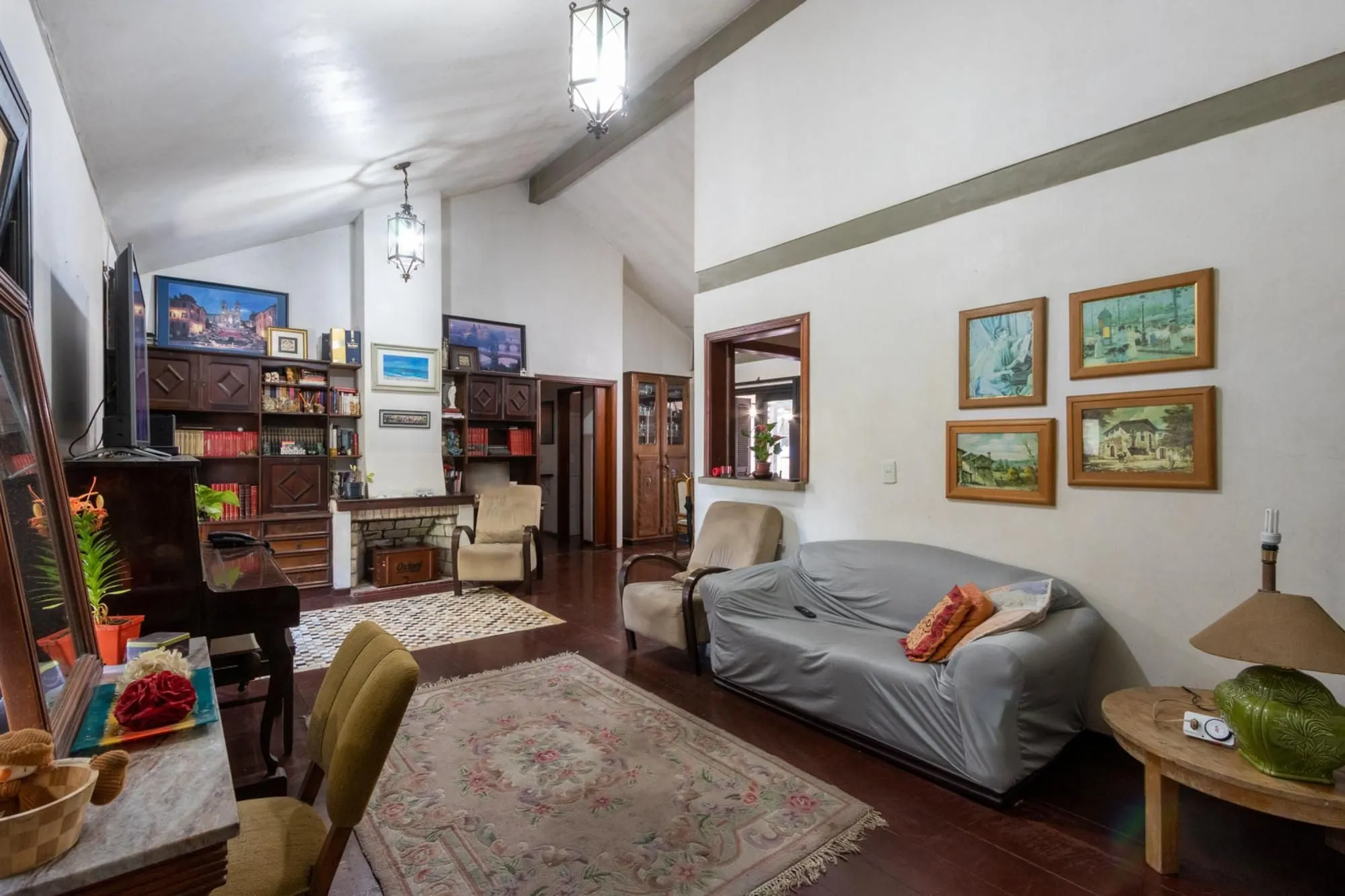 Imagem Casa para Venda - 286.28m², 2 dormitórios, sendo 1 suites, 3 vagas - Santa Tereza