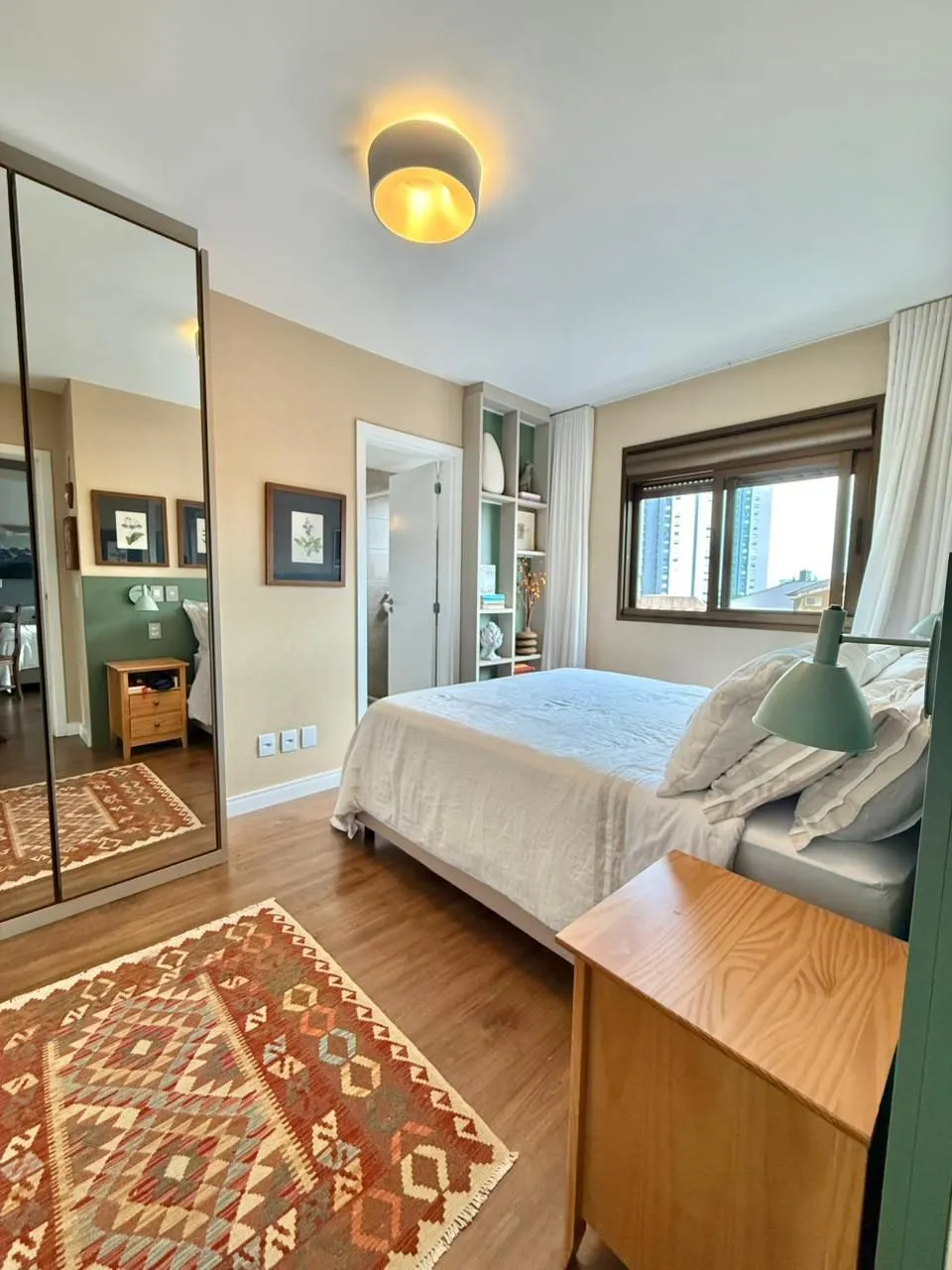 Imagem Apartamento Impecável no Jardim Europa com 2 Suítes e Churrasqueira