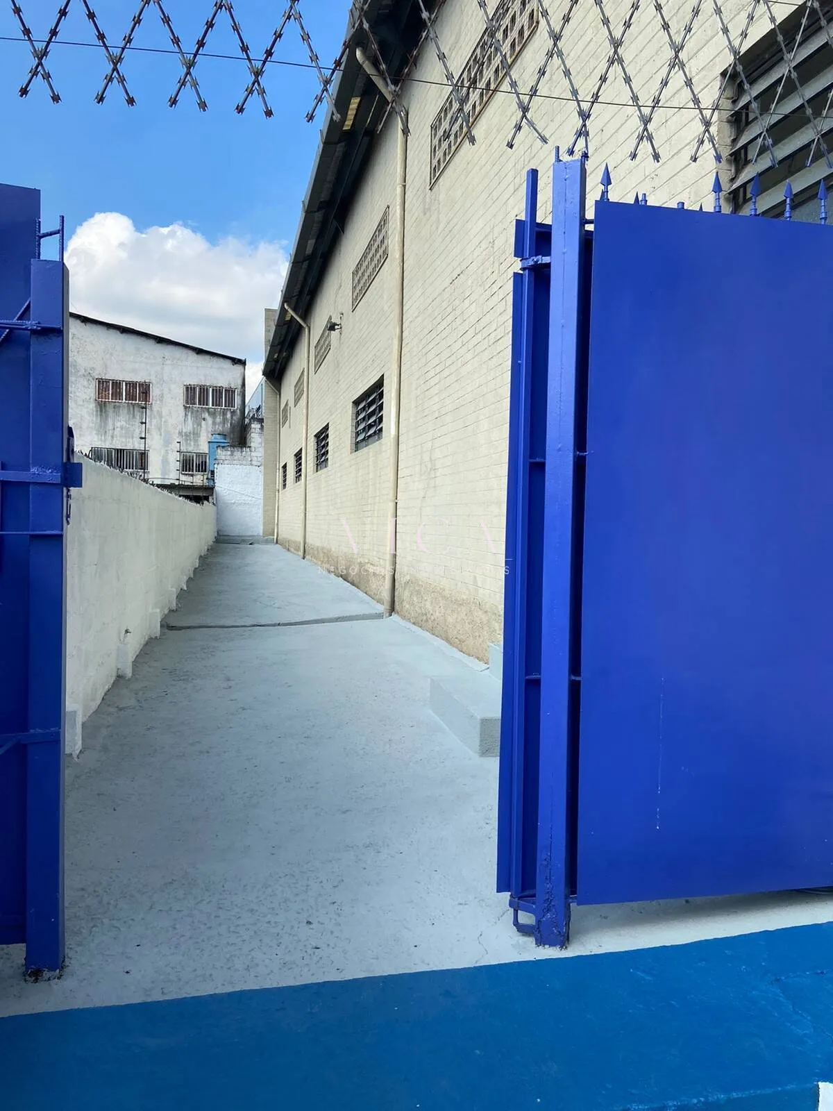 Imagem Barueri | Galpao 750m² 1 escritório, vestiário, cozinha e banheiro|Aluguel