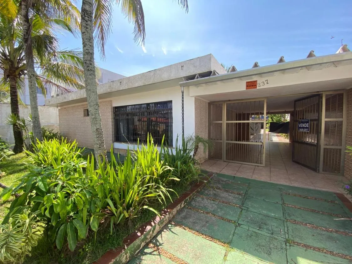 Foto do imóvel LINDA CASA A VENDA COM PISCINA FRENTE MAR NA BOCA DA BARRA