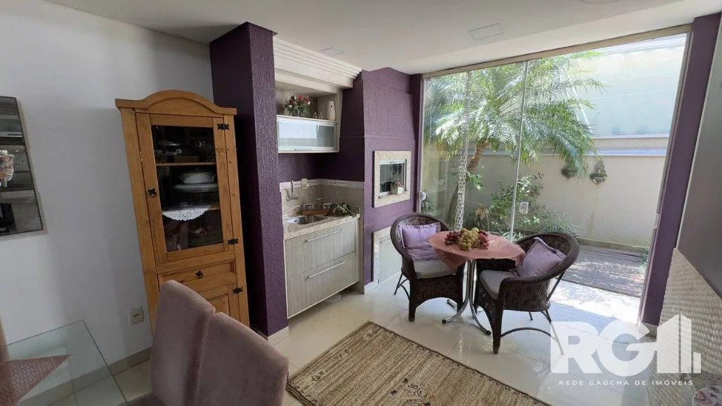 Imagem Casa com 5 Quartos 240m² privativos no Condomínio Parque Iguaçu. Bairro Ecoville