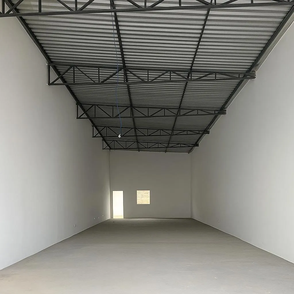 Foto do imóvel Galpão Comercial recém construído 160m² - Av Itavuvu - Sorocaba em JARDIM SANTA CECÍLIA, SOROCABA - SP