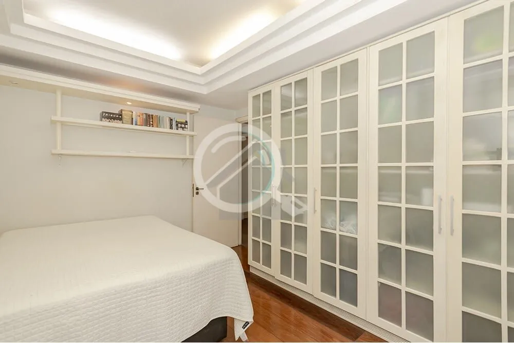 Imagem Ótimo Apartamento à Venda no Bairro Mont'Serrat. Localizado na prestigiada Rua Pedro Ivo, uma rua ...