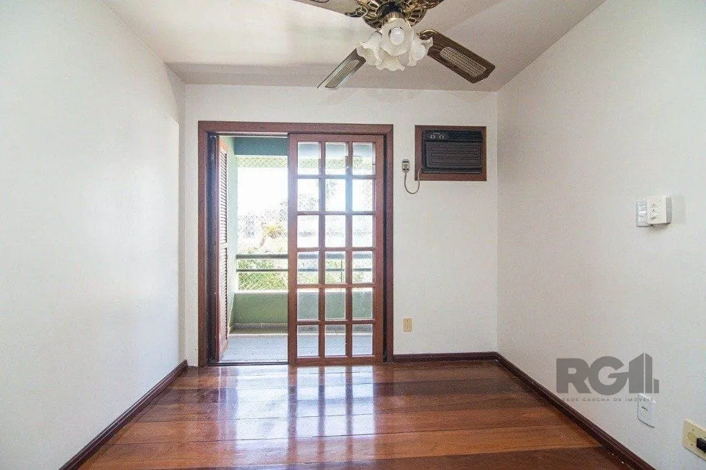 Imagem Casa para Venda - 443m², 3 dormitórios, 4 vagas - Alto Petrópolis