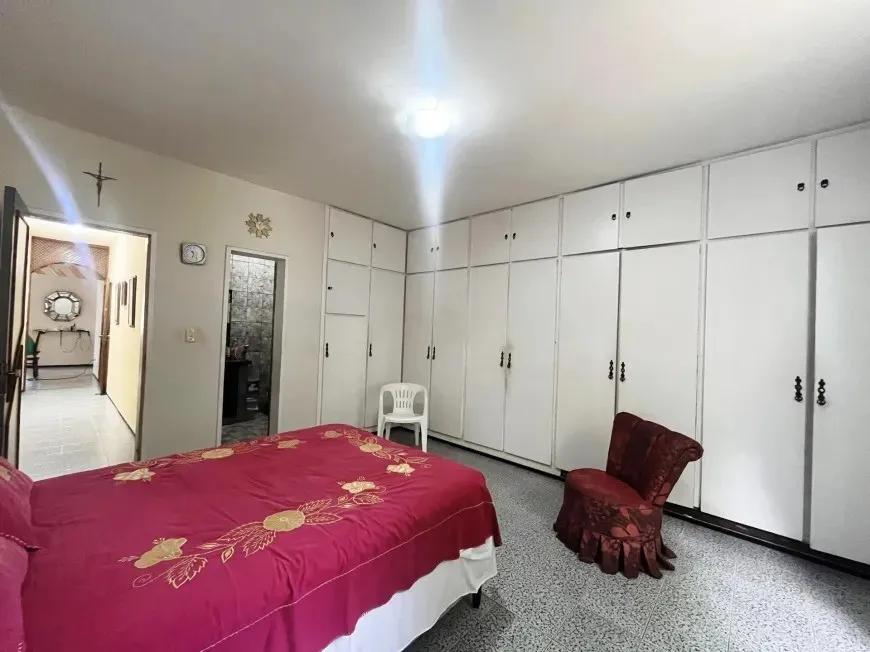 Imagem Casa para Venda em Fortaleza, Parquelândia, 3 dormitórios, 2 banheiros, 4 vagas
