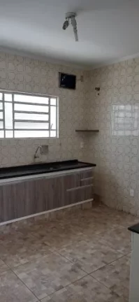 Imagem Casa 3 dormitórios, sendo uma suíte locação para comercial e ou residencial