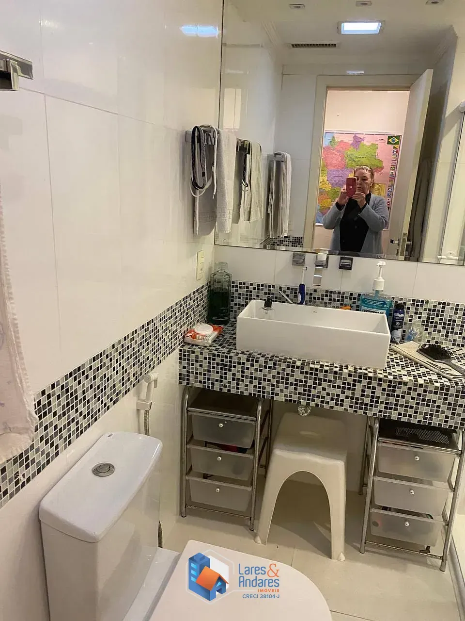 Imagem APARTAMENTO À VENDA 147M², C/ 4 DORMS (1 SUÍTE), 2 SACADAS PRIVATIVAS, 2 VGS FIXAS, MOEMA - SÃO PAULO - SP.