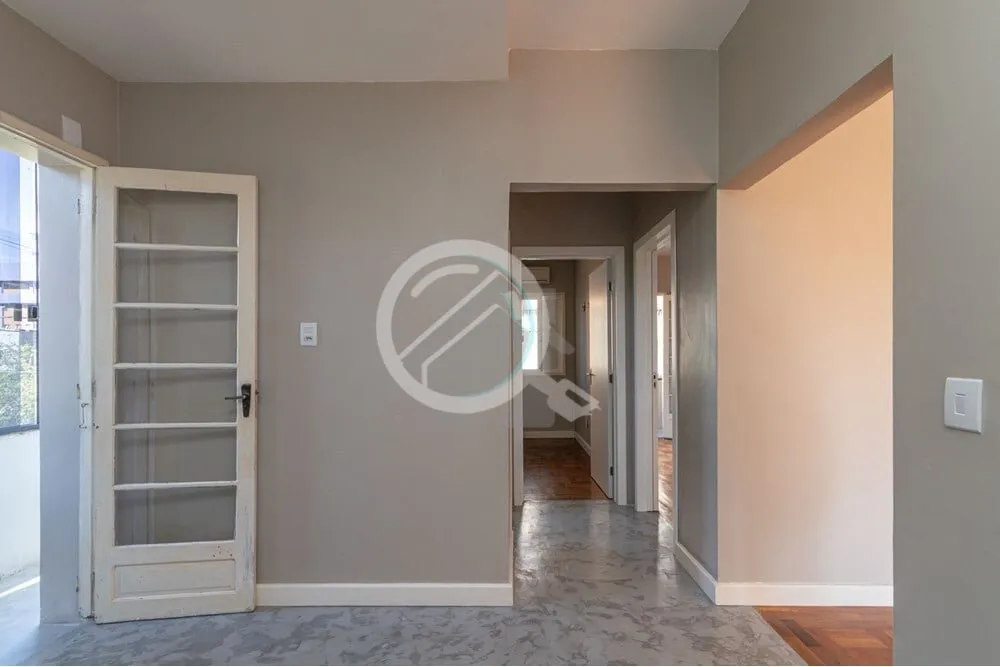 Imagem Charmoso apartamento reformado no segundo pavimento ? 95m² de área privativa! Pronto para morar, e...