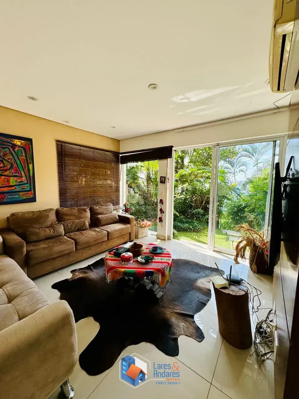 Imagem Casa no condomínio Rua Indore para venda com 3 quartos, 1,000m²
