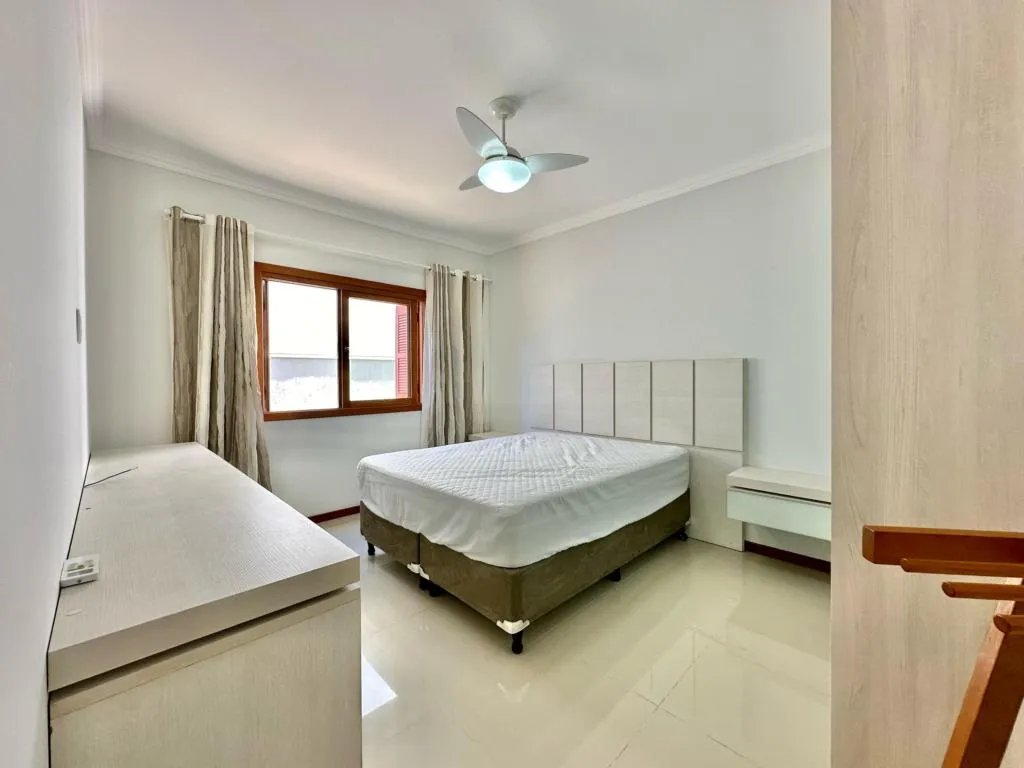 Imagem Casa 3 Dormitórios - Bairro xangri-la