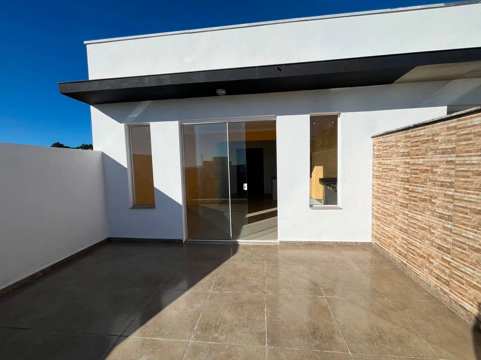 Imagem casa a venda no caminho do sol de 3 quartos