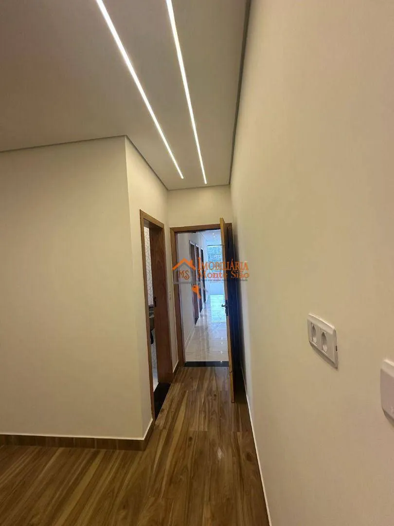 Imagem Sobrado com 3 dormitórios à venda, 158 m² por R$ 830.000,00 - Centro - Arujá/SP