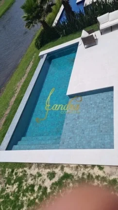Imagem Sobrado 05 suítes com piscina em condomínio fechado mobiliado e decorado