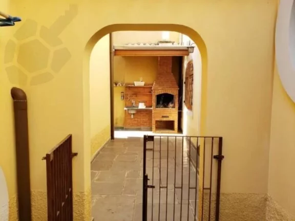 Imagem MAGNÍFICA RESIDÊNCIA * 5 SUÍTES * 5 GARAGENS * RUA TRANQUILA * SUPER SEGURA