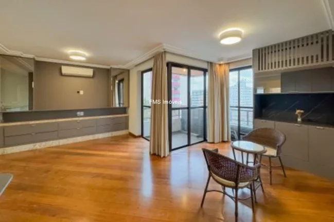 Imagem Apartamento à venda ou locação na Vila Mariana com 3 quartos sendo 1 suíte, 2 banheiros, 3 vagas, 116m²