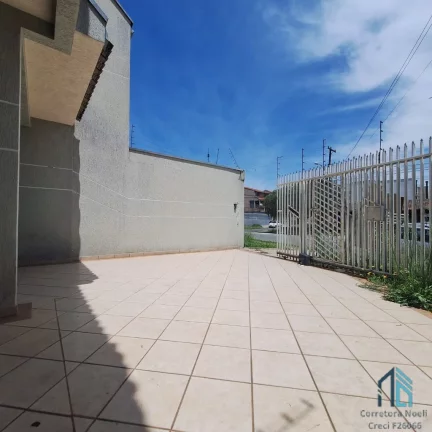 Imagem Sobrado a venda, 03 quartos sendo uma suíte no Capão Raso em Curitiba PR