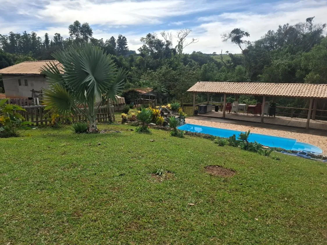 Imagem Vende-se Sítio Completo ? Rancho Terra Tombada - 16 hectares de terra