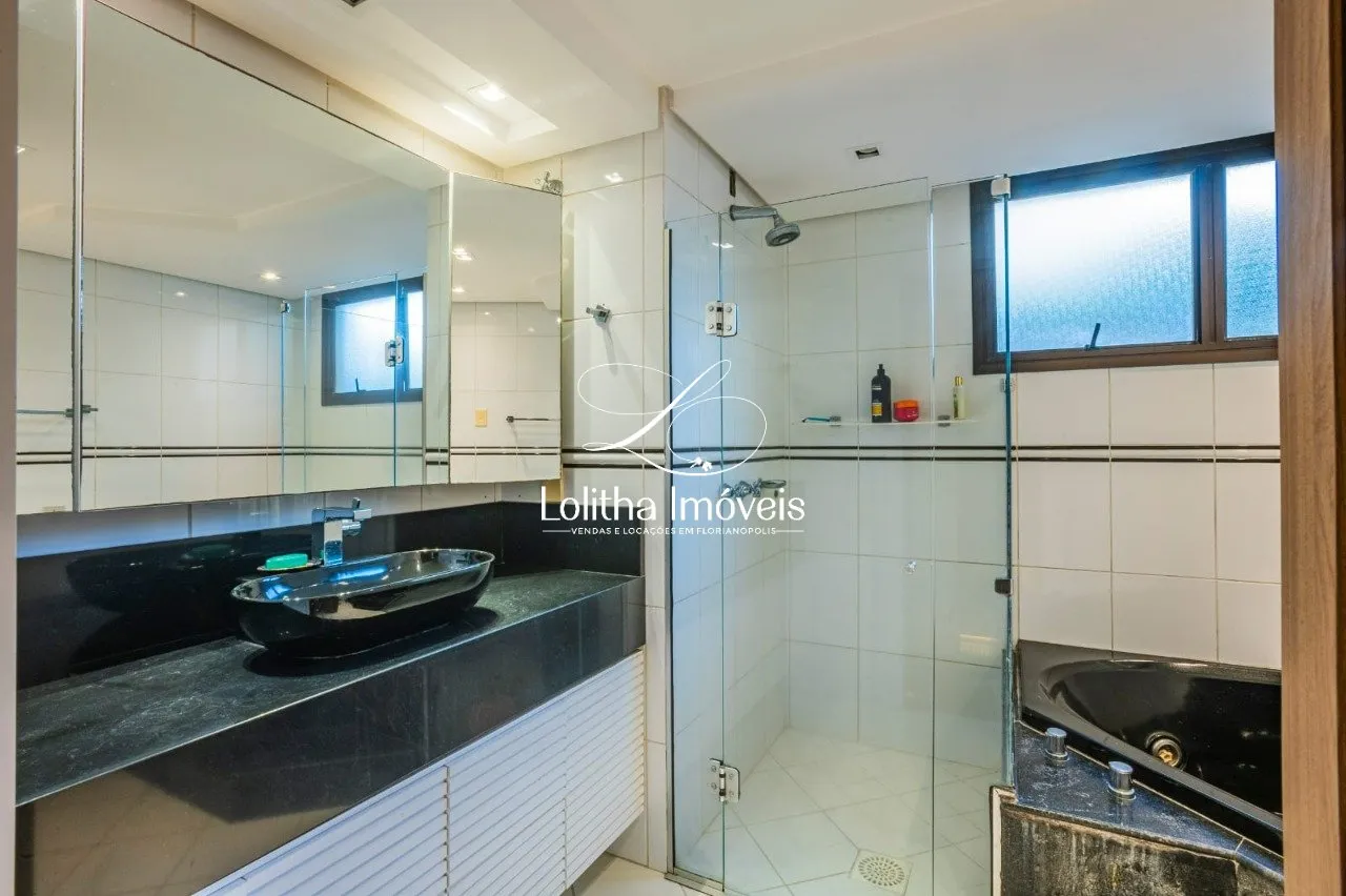 Imagem APARTAMENTO COM 4 QUARTOS, SENDO 2 SUÍTES DE ALTO PADRÃO À VENDA NO CENTRO DE FLORIANÓPOLIS/SC