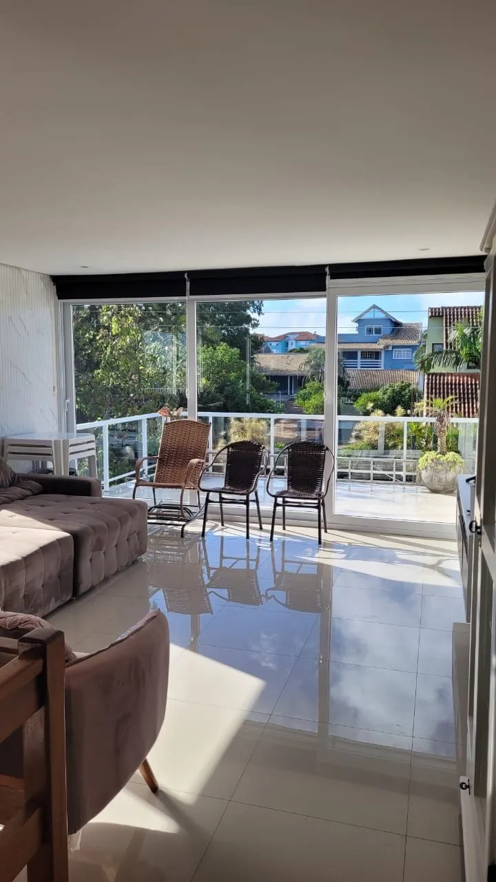 Imagem Sobrado de Alto Padrão na Vila Nova - 3 Dormitórios e 170 m² de Conforto e Estilo!