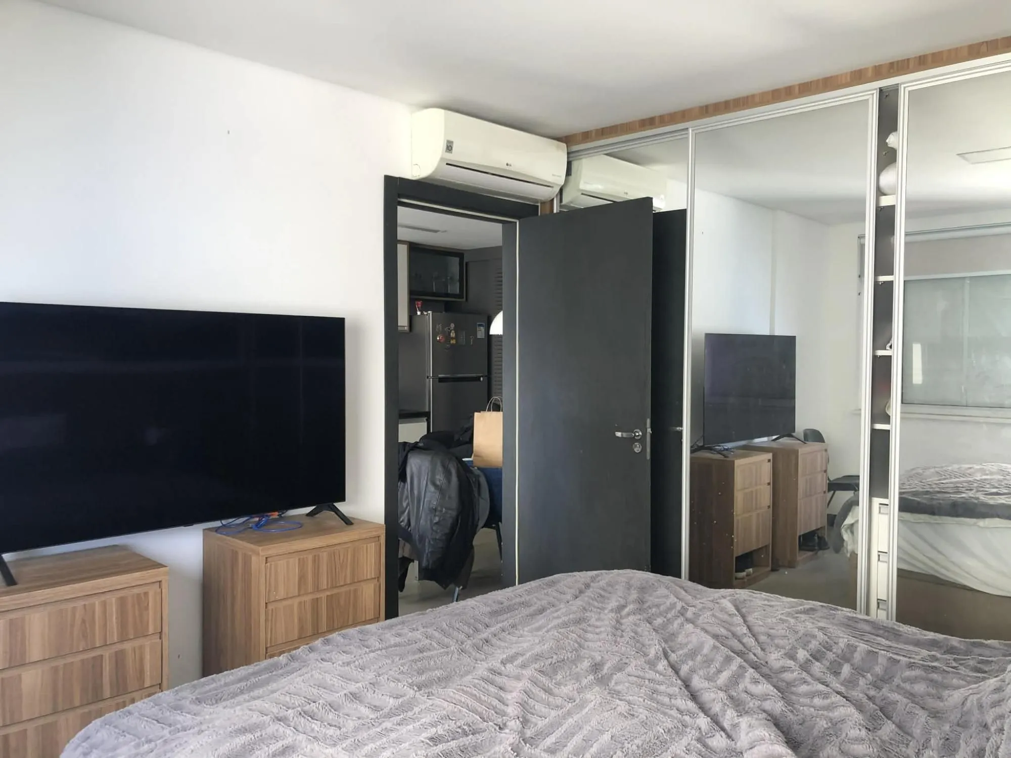 Imagem apartamento 01 dormitorio em frente Palacio Farroupilha