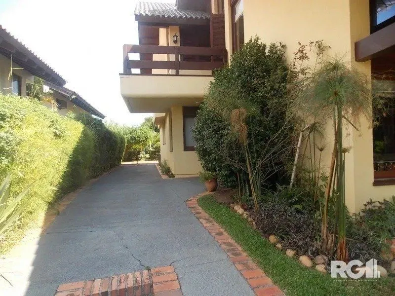 Imagem CASA EM CONDOMÍNIO DE ALTO PADRÃO