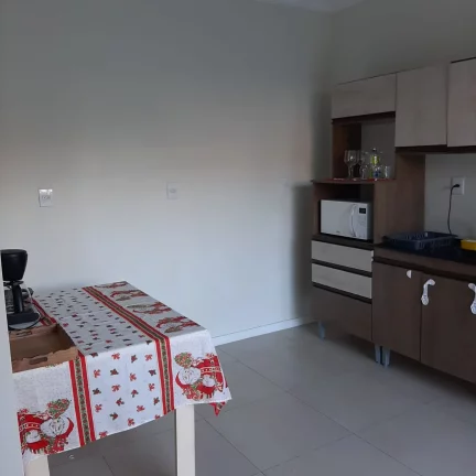 Imagem Casa à venda em Garopaba-SC, bairro Pinguirito: 2 suítes, sala ampla, 110m².